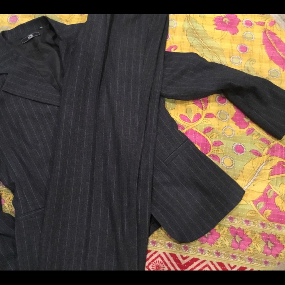 Women’s suit